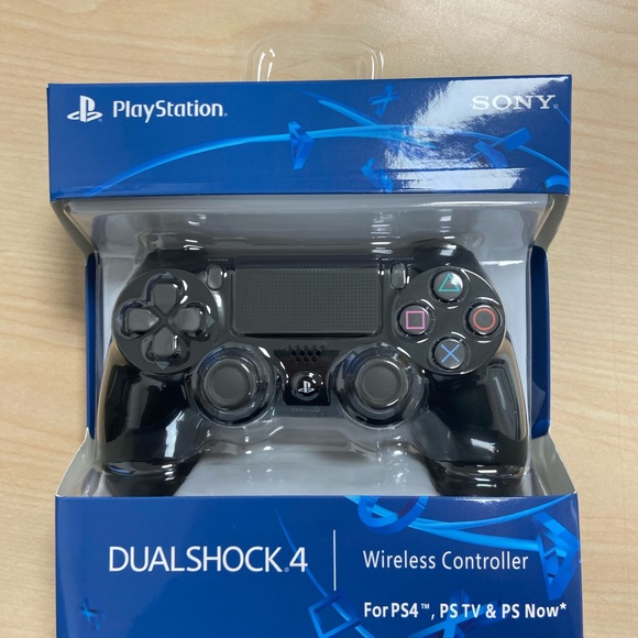 PS4 DualShock controller for PS4 - Picture 1 of 5